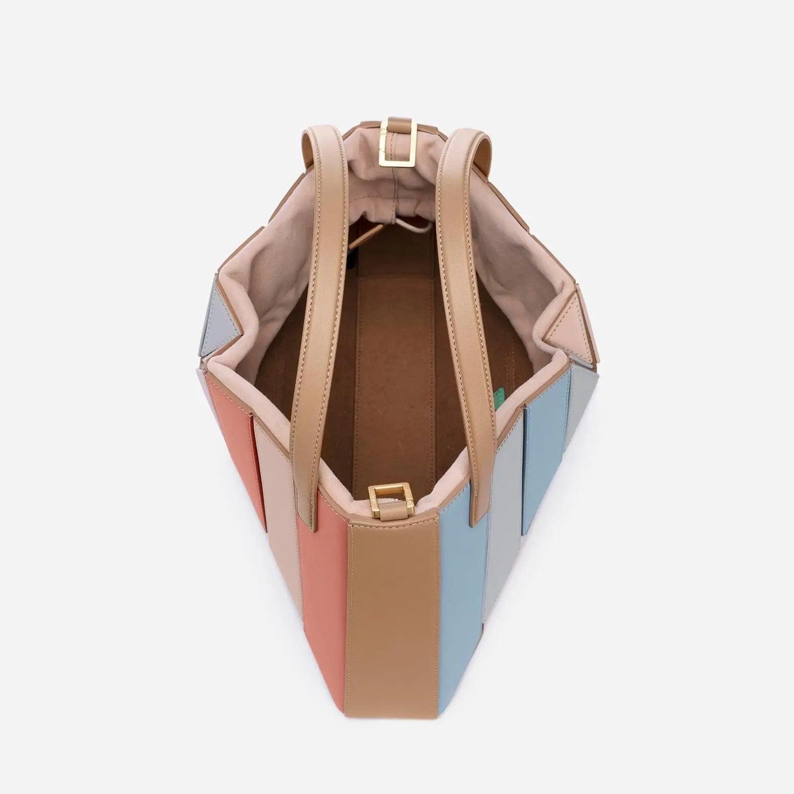 Bolsa de couro Emily Souto.