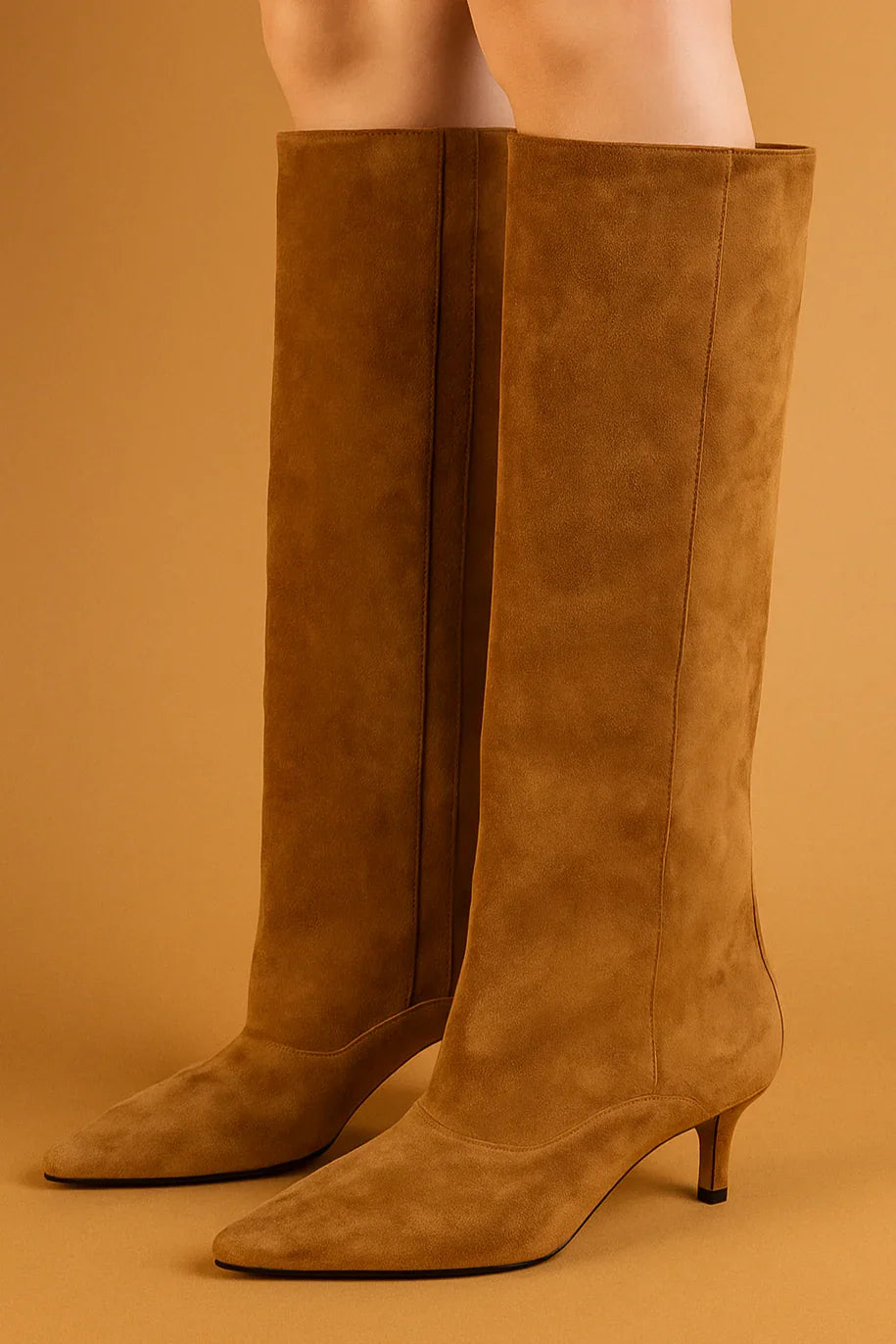 Bota Couro Yukon – Cano Longo, Bico Fino, Salto Baixo e Conforto Atemporal.