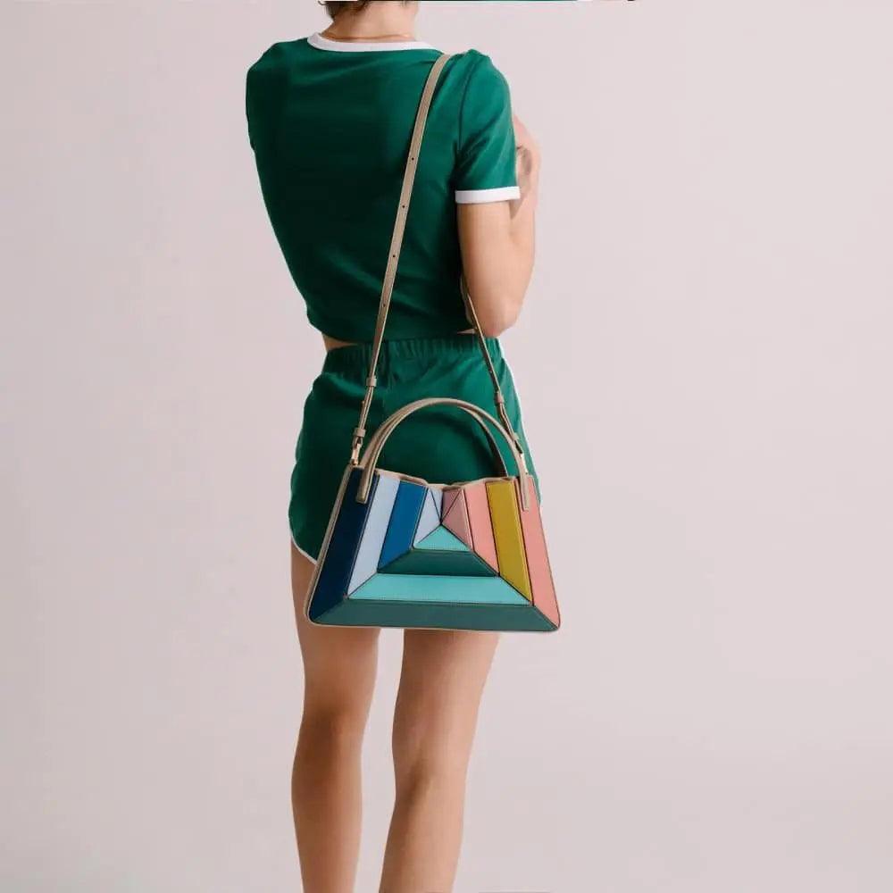 Bolsa de couro Emily Souto.
