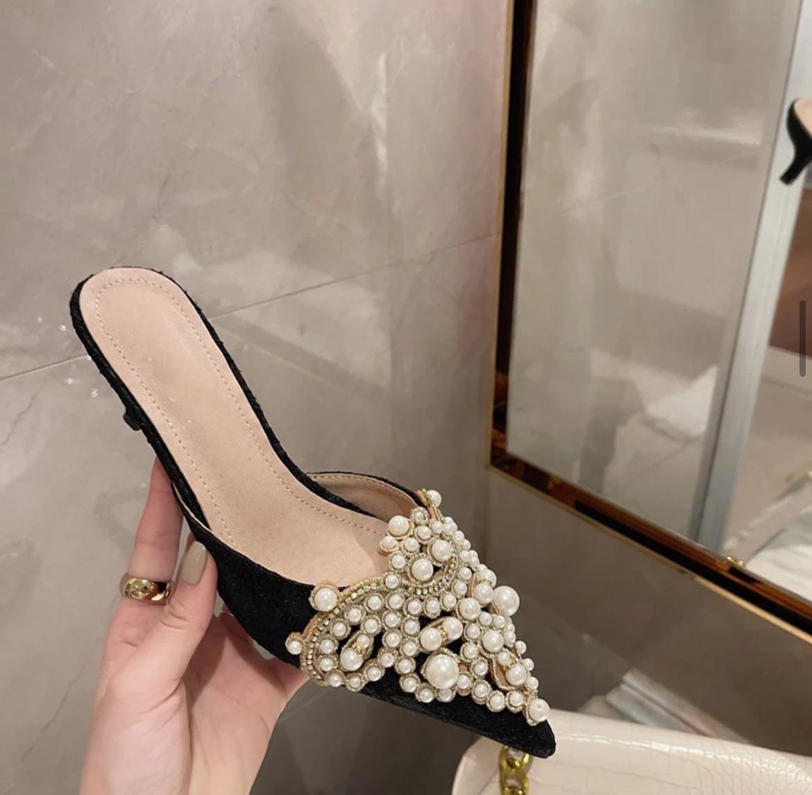 Mule de couro Charlotte