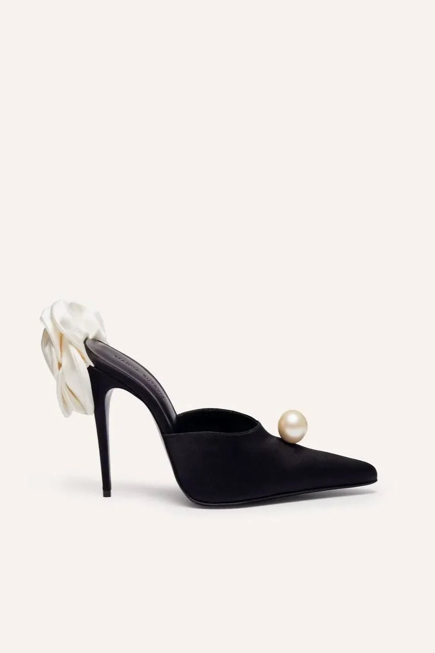 Scarpin Mikaela – Um poema em forma de sapato.